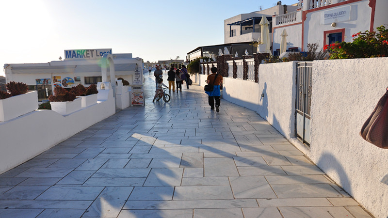 oia12.jpg