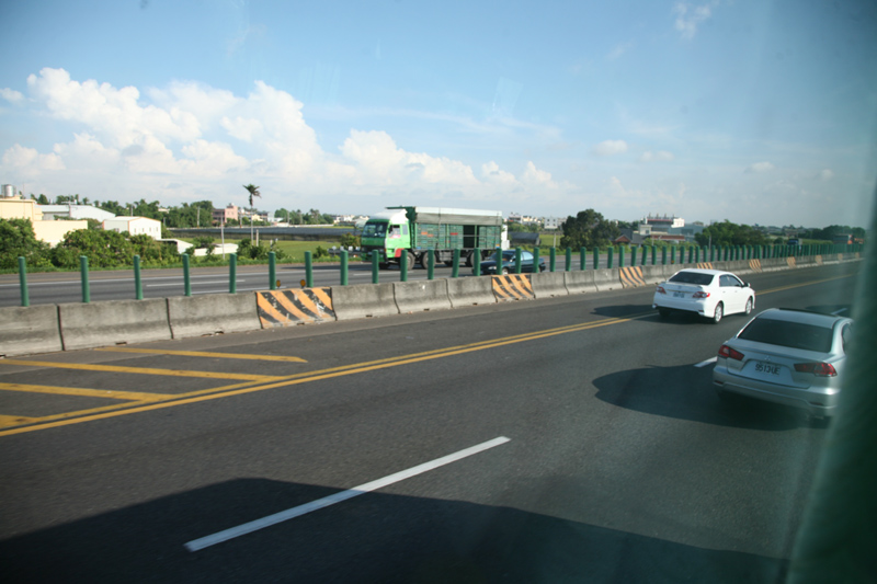 Ƭ 041.jpg
