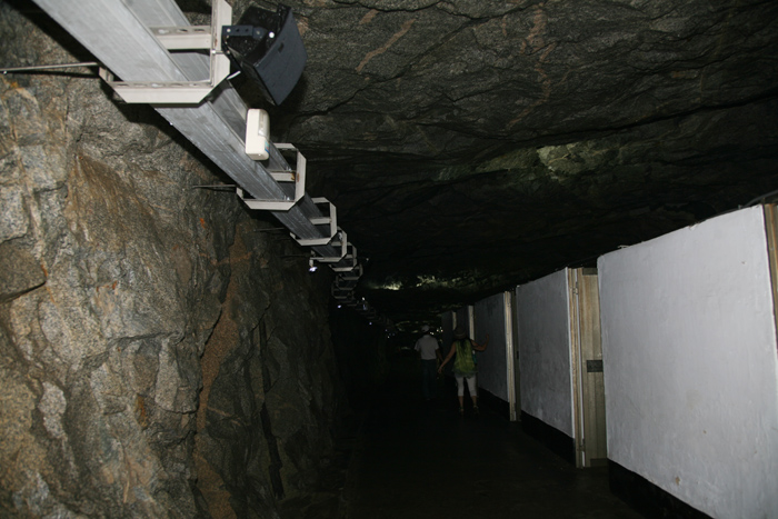 Ƭ 166.jpg