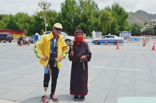 103043ibtajatkmb7la7iiţ00004.jpg