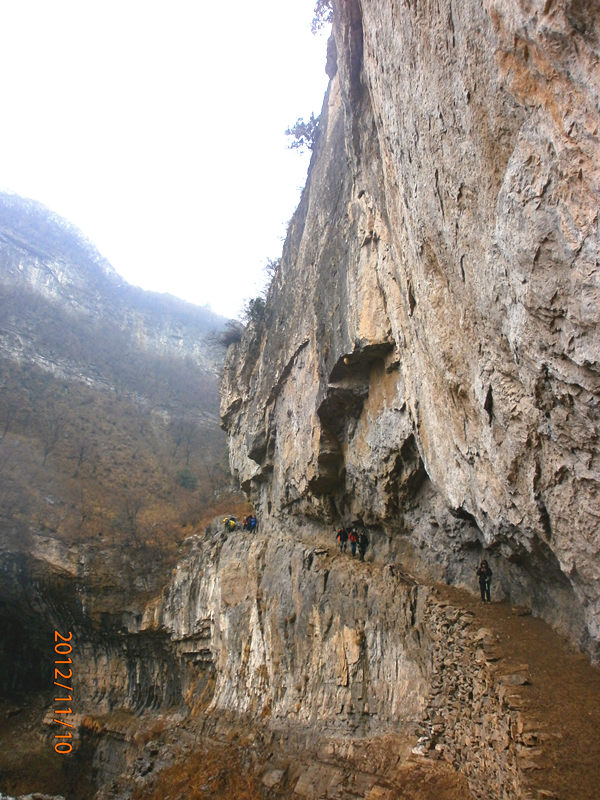 pb100169_.jpg