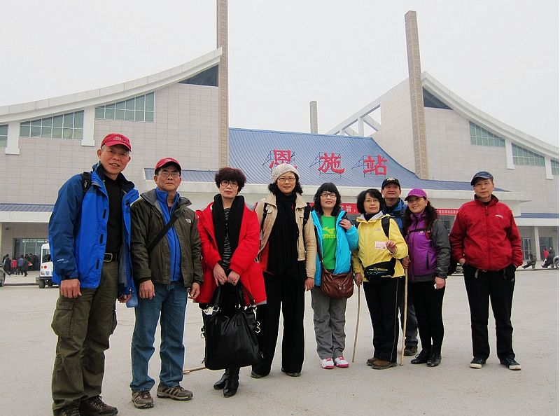 by08f9q9)b5(f4~t`25igfj.jpg