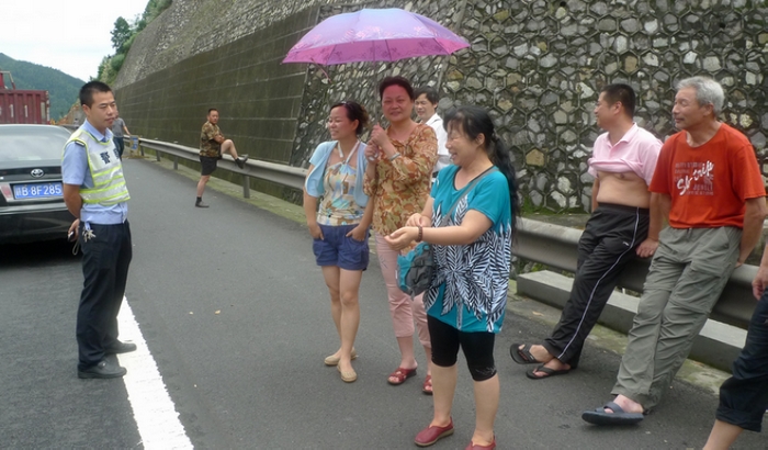 p1030351-1.jpg