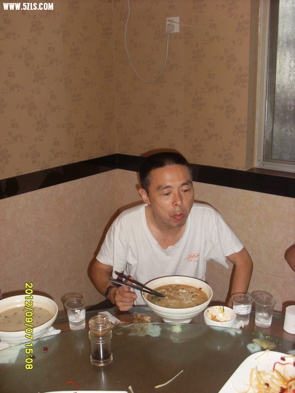 006.JPG