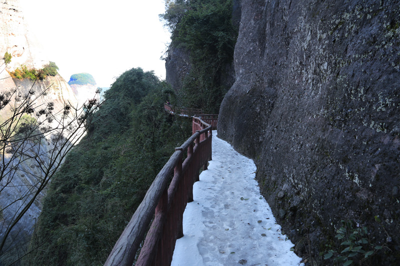 6u0b6158.jpg