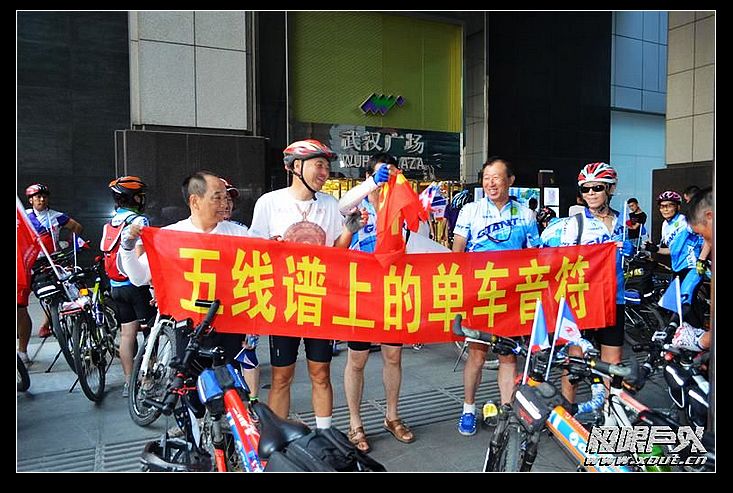 1306241258b82a39e1767d3acc.jpg