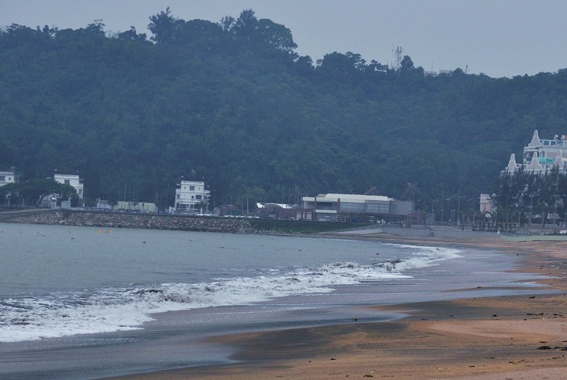 黑沙滩.jpg