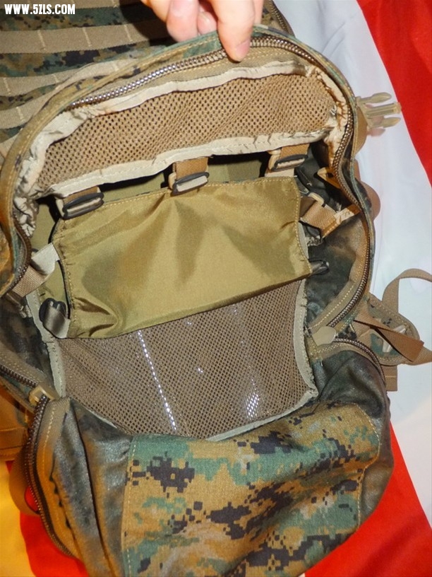 58809_1627792_4418d.jpg