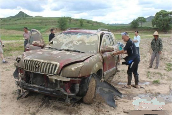 u10877p6dt2014072315501100000sos33.jpg