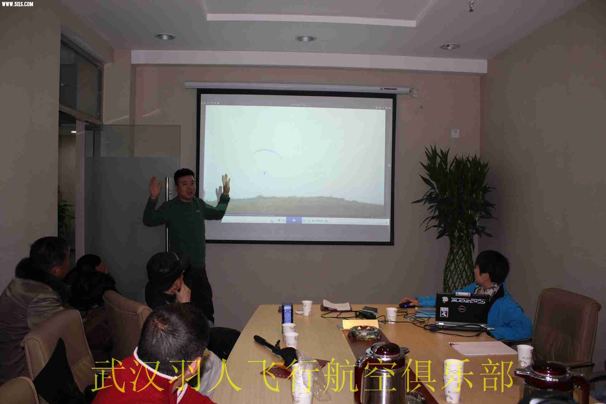 Ƭ 090.jpg