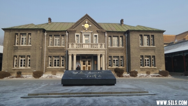112005n575xj2psvnvsspu.jpg