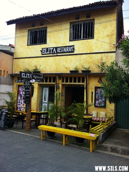 Ƭ1 1064.jpg