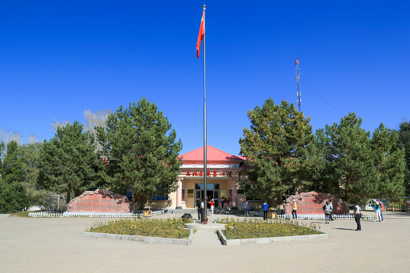 ce6i6454__1.jpg