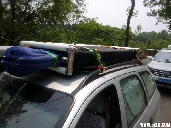 路上堵车.jpg
