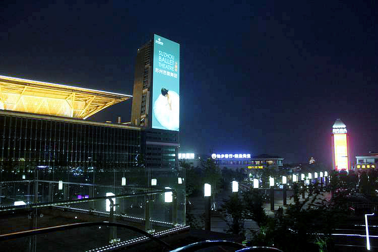 010.jpg