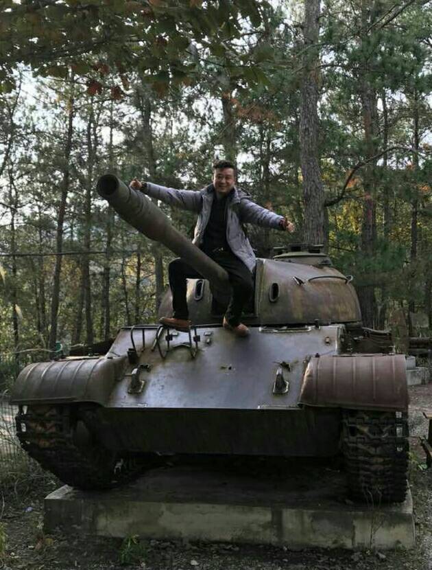 205052xv7xyl9duydul7yh.jpg