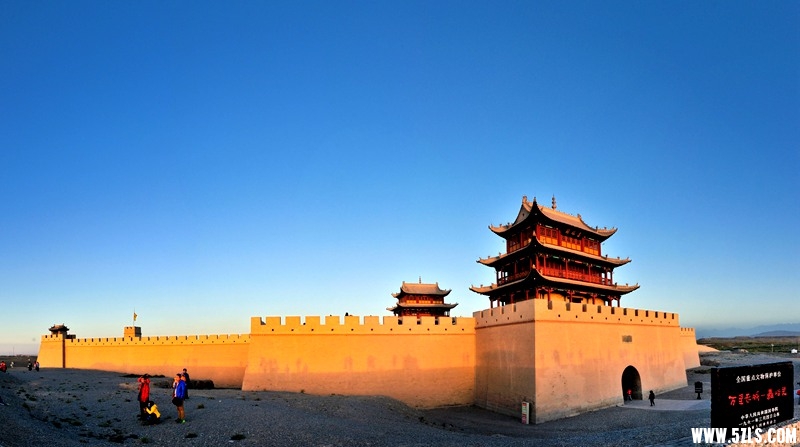 嘉峪关.jpg