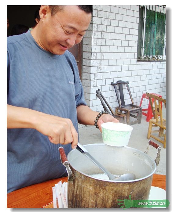 他说:玩好没吃好等于没玩好