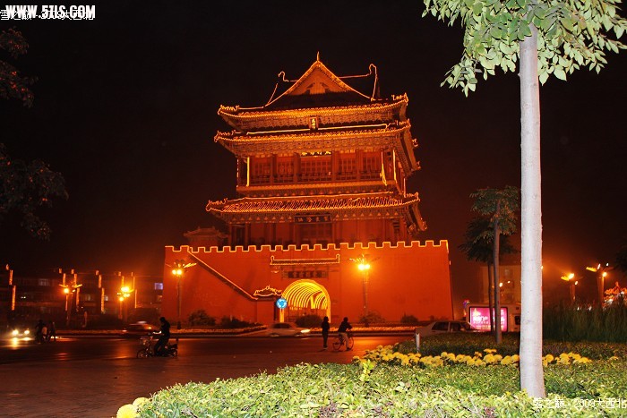 Ƭ 037.jpg