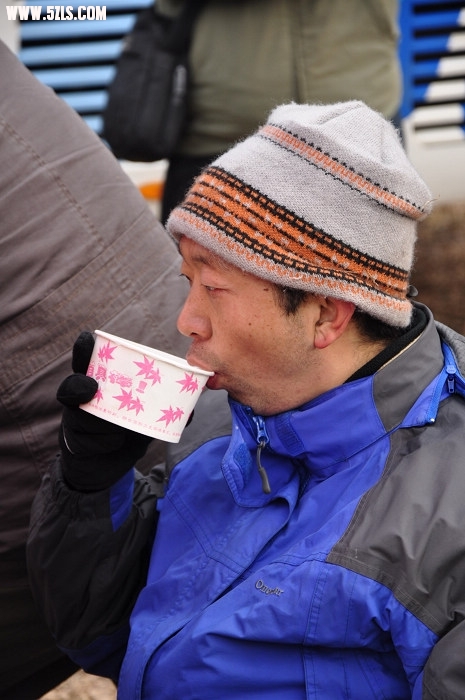 09122123099ac8a120d2f668bf[1].jpg