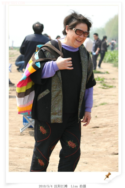 2010̲· 250__1.jpg