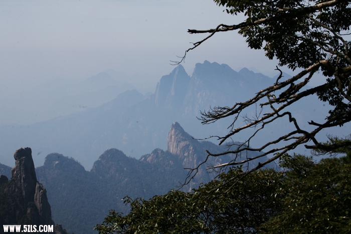 Ƭ 050.jpg