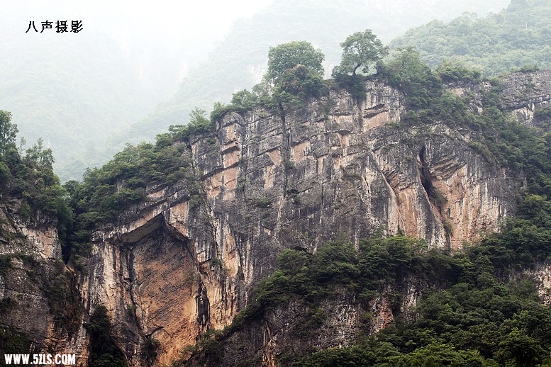 山的英姿