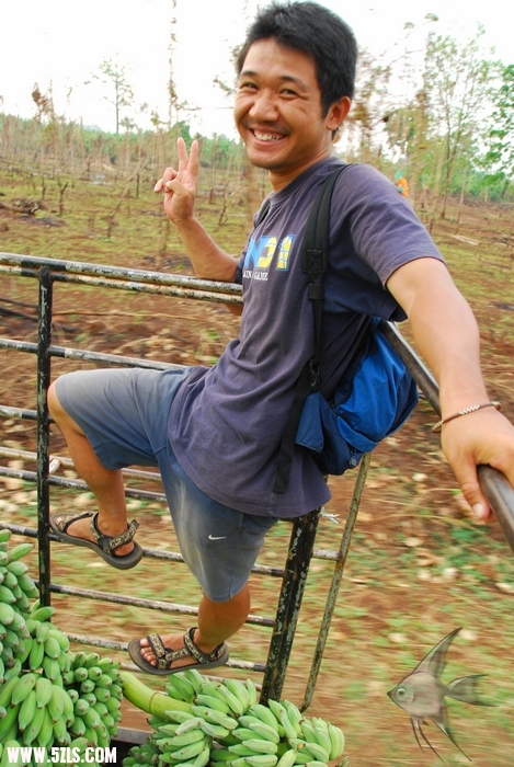 03171629.jpg