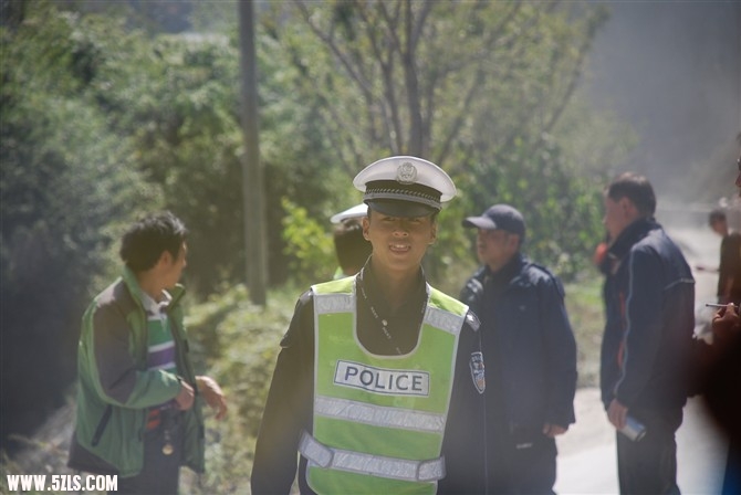 帅锅交警