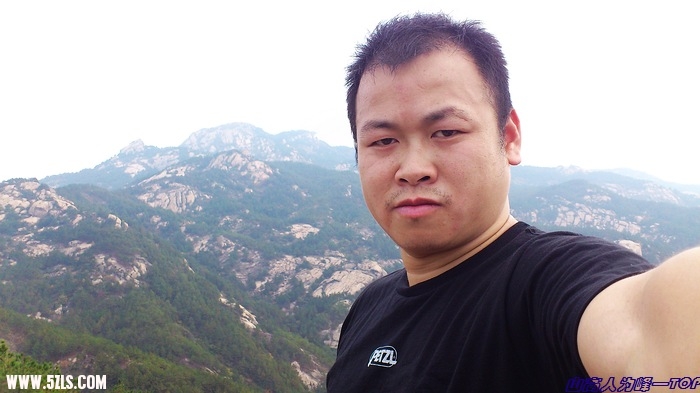 图片远处的最高点就是上面的顶