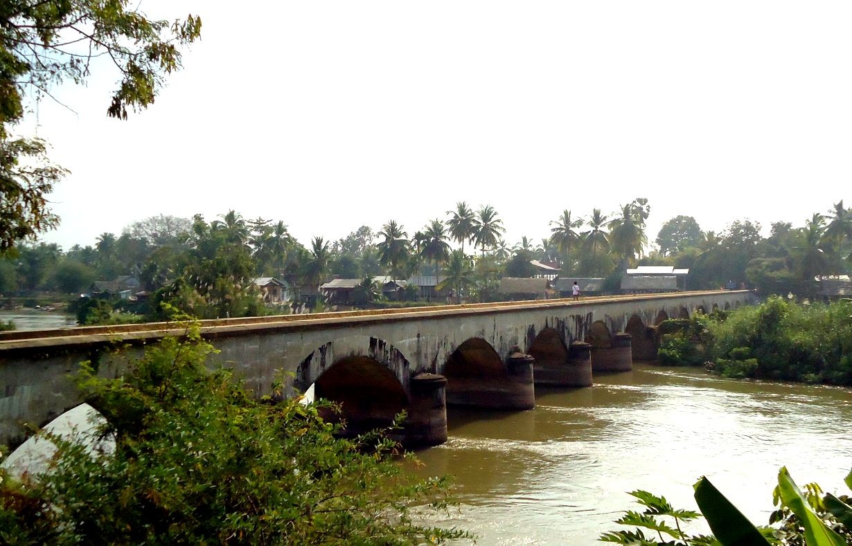 老挝沙湾拿吉四千美岛老法国铁路桥（Old French Railway Bridge