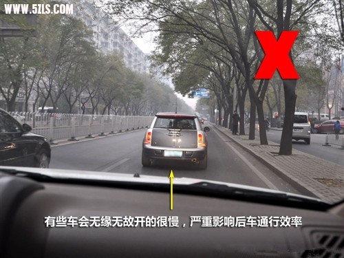 女性开车16.jpg