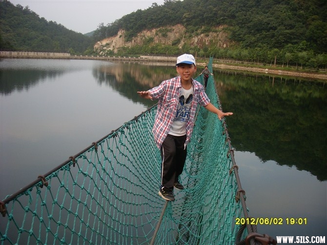 psbCA94A5PV.jpg