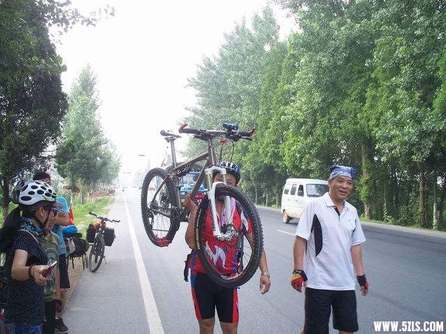 52_377369_53681d590127efd.jpg