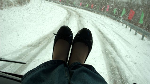 鞋与雪比照.jpg