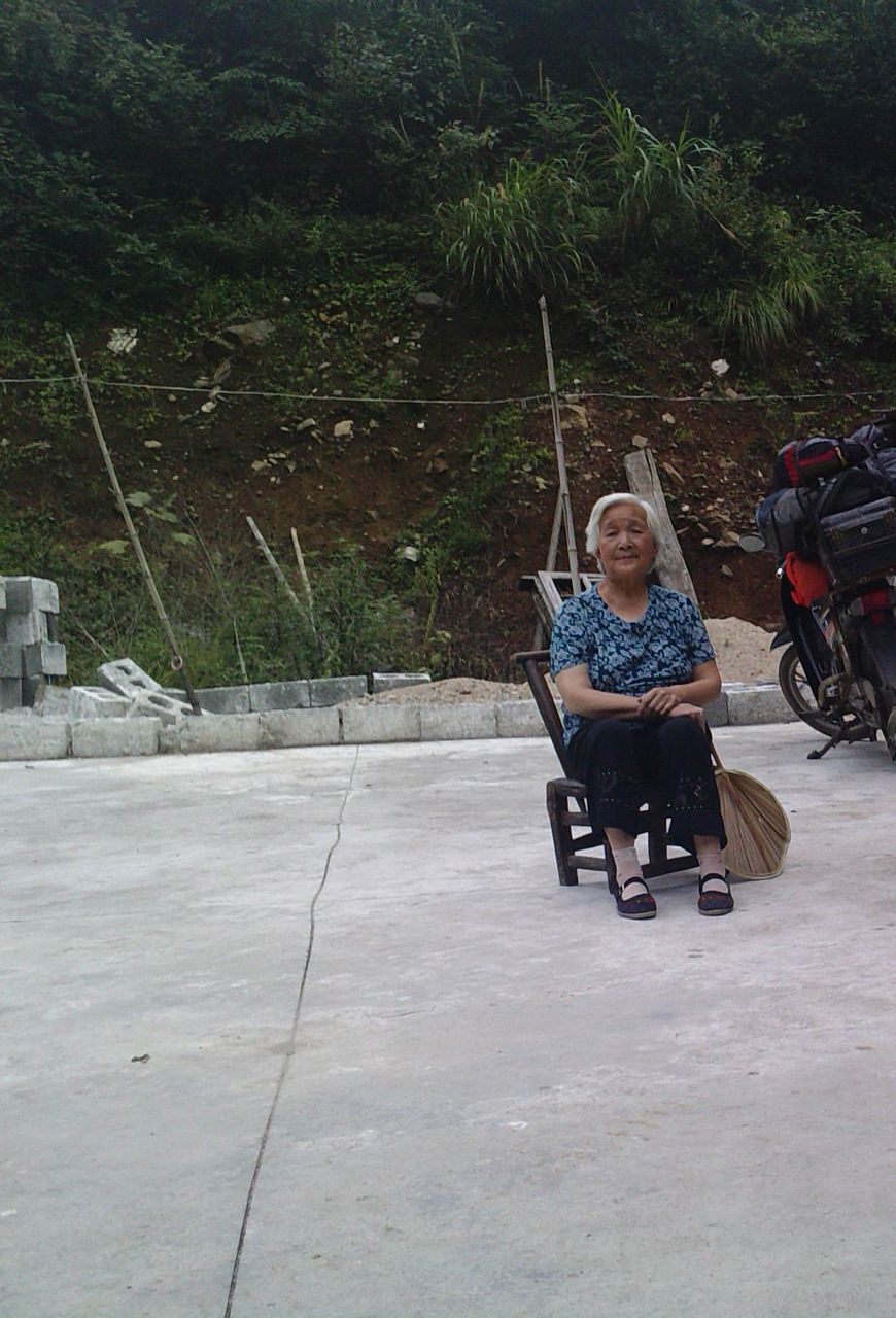 lgim0012.jpg