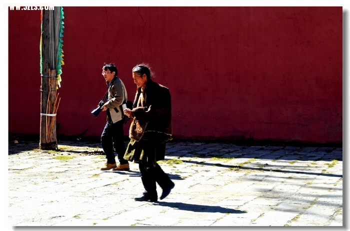 nEO_IMG_2012. 1840----------------.jpg