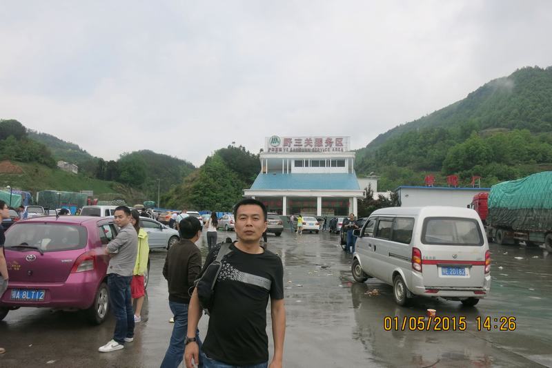 002.jpg