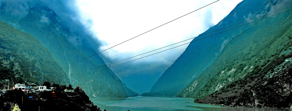 on the way to huanglong03.jpg