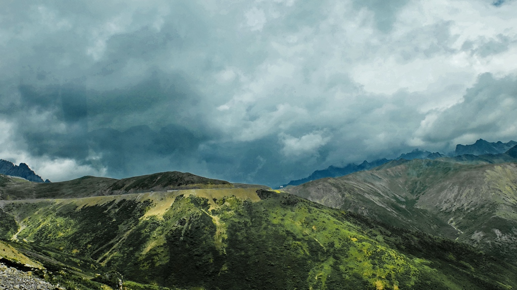 on the way to huanglong20.jpg