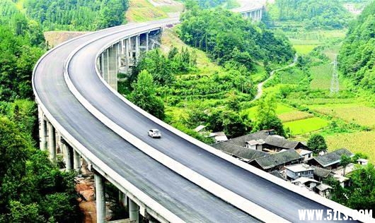 公路.jpg