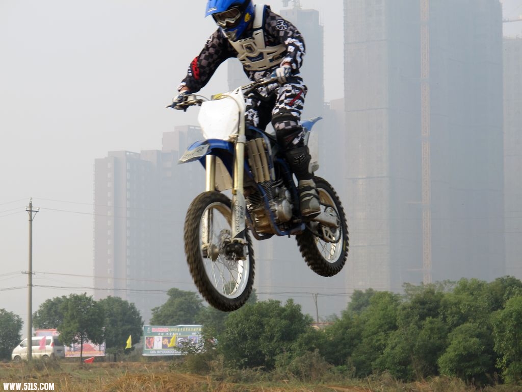 Ƭ 056.jpg